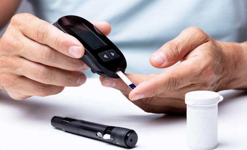 測る 血糖 機械 値 自宅でできる血糖値の測り方とその精度は？購入方法を解説