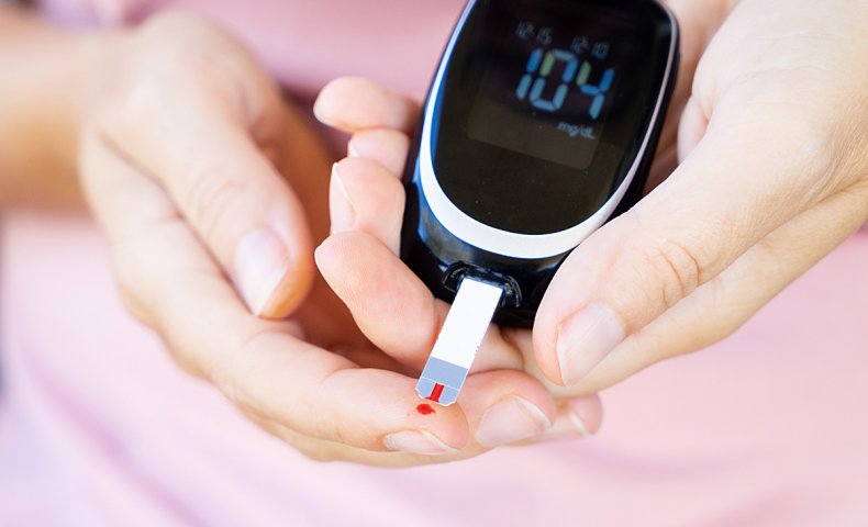 糖尿病の管理に役立つ血糖値測定器 糖尿病お助け隊
